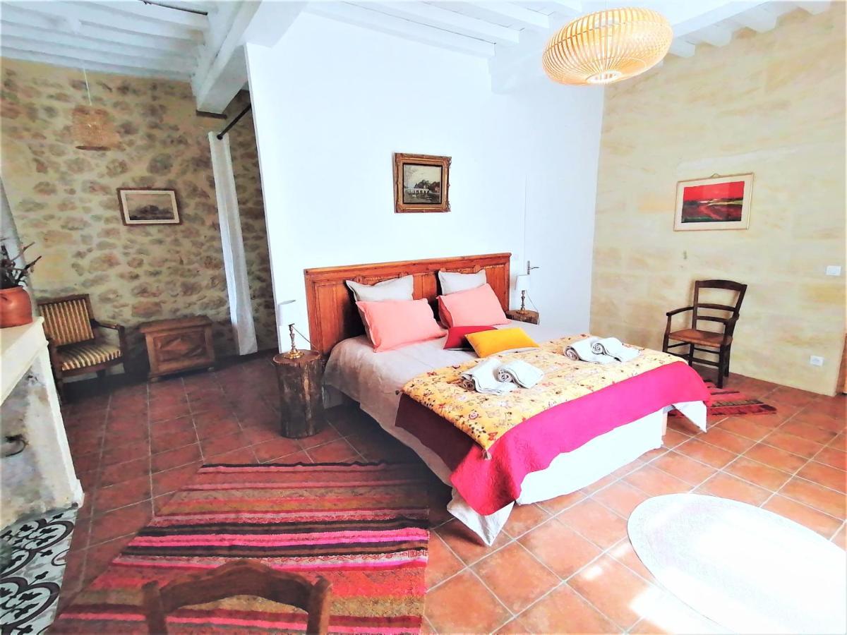 Domaine De Gaia, Piscine, Petanque, Ping Pong, Proche Saint-Emilion Bed & Breakfast Guillac  Exterior photo