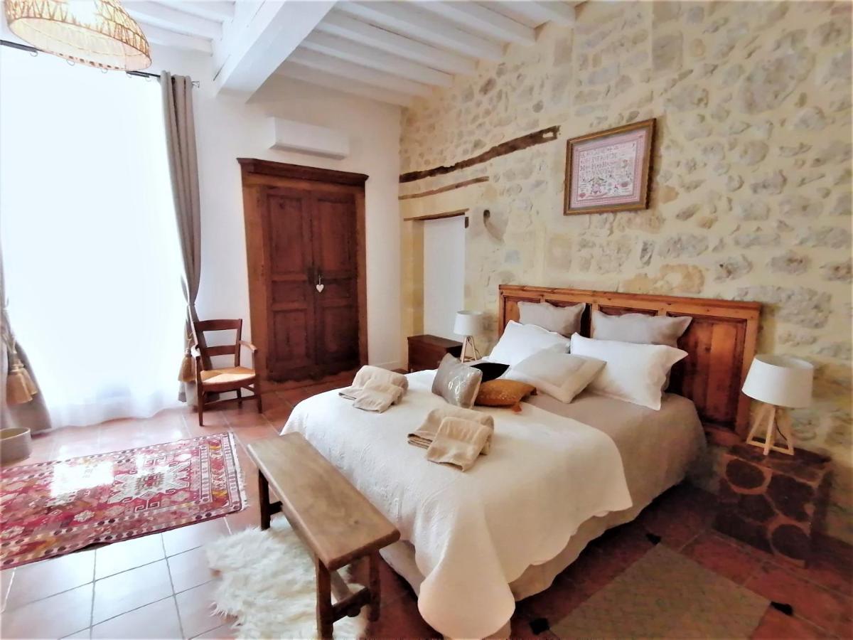 Domaine De Gaia, Piscine, Petanque, Ping Pong, Proche Saint-Emilion Bed & Breakfast Guillac  Exterior photo