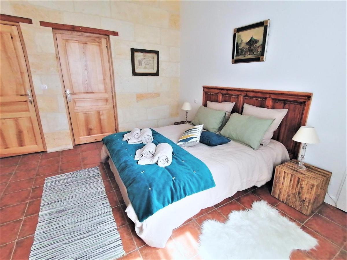 Domaine De Gaia, Piscine, Petanque, Ping Pong, Proche Saint-Emilion Bed & Breakfast Guillac  Exterior photo