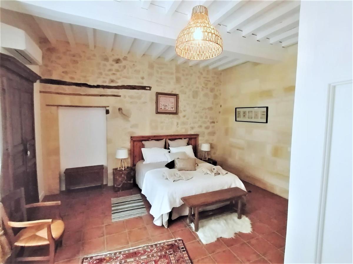 Domaine De Gaia, Piscine, Petanque, Ping Pong, Proche Saint-Emilion Bed & Breakfast Guillac  Exterior photo